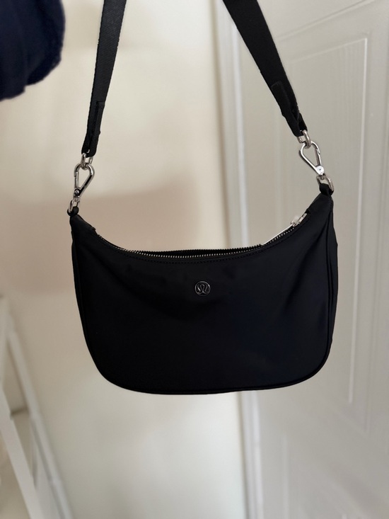 lululemon athletica Handbags - lululemon athletica Black Shoulder Pouch with Detachable Strap